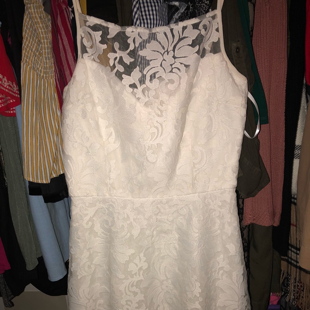 White Gianni Bini dress